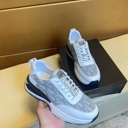 ディオール カジュアルシューズ