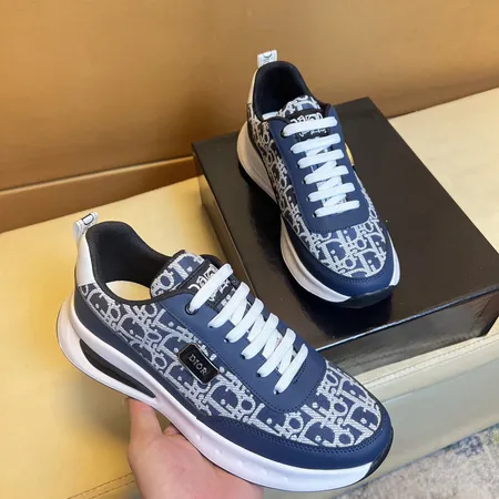 ディオール カジュアルシューズ