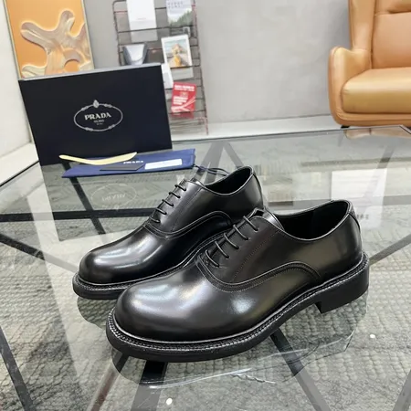 プラダ ビジネスシューズ