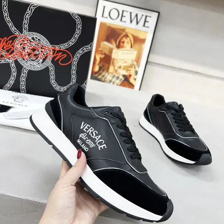 ヴェルサーチ スニーカー