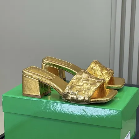 ボッテガ ヴェネタ スリッパ