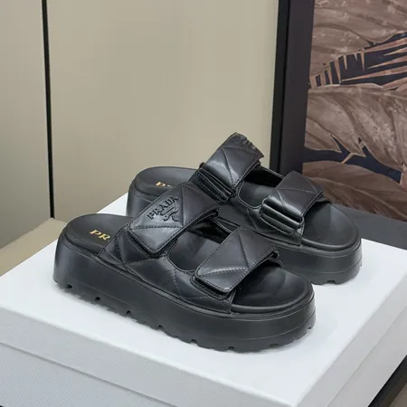 プラダ スリッパ