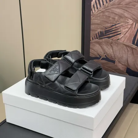 プラダ サンダル