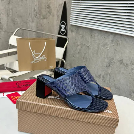 クリスチャン・ルブタン サンダル