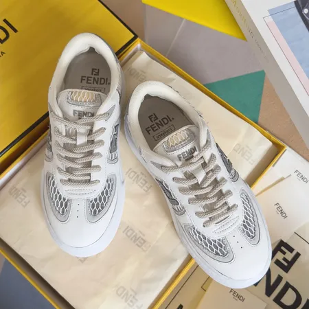 フェンディ スニーカー