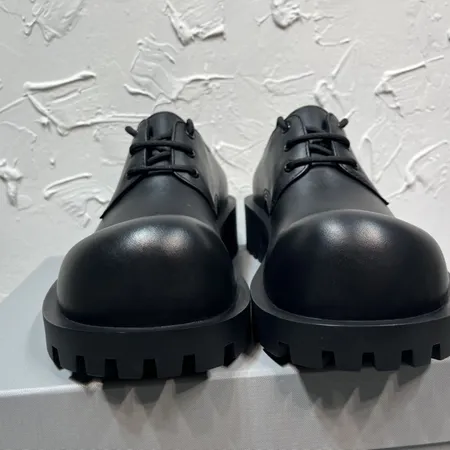 バレンシアガ ビジネスシューズ