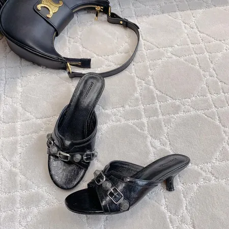 バレンシアガ サンダル