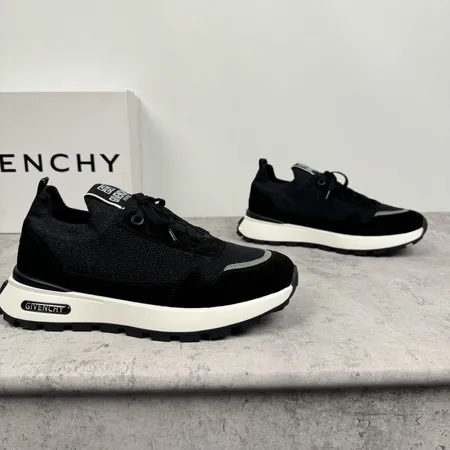 ジバンシィ スニーカー