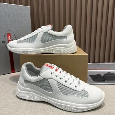 プラダ カジュアルシューズ