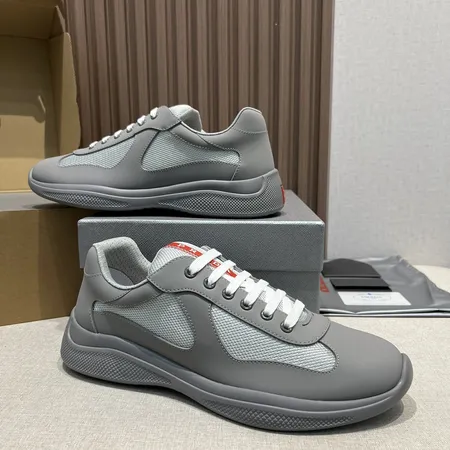 プラダ カジュアルシューズ