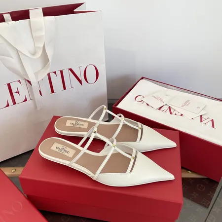 ヴァレンティノ スリッパ