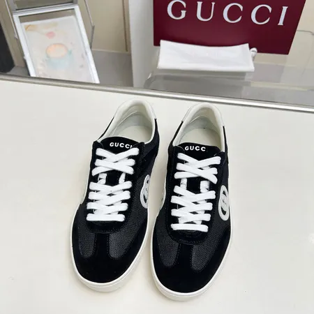 グッチ カジュアルシューズ