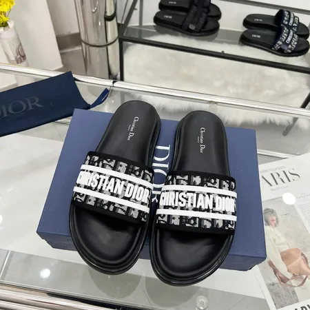 ディオール スリッパ