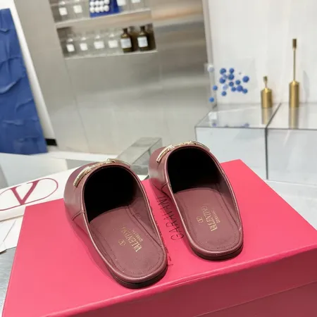 ヴァレンティノ スリッパ