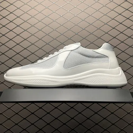 プラダ カジュアルシューズ