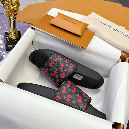 ルイヴィトン スリッパ