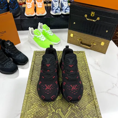 ルイヴィトン スニーカー