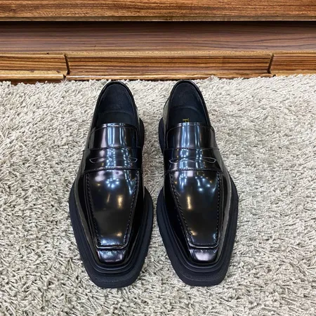 プラダ ビジネスシューズ