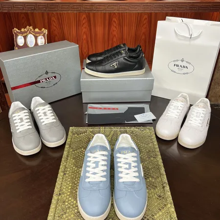 プラダ カジュアルシューズ