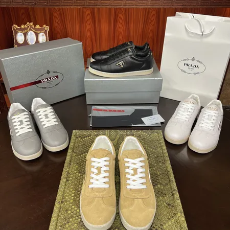 プラダ カジュアルシューズ
