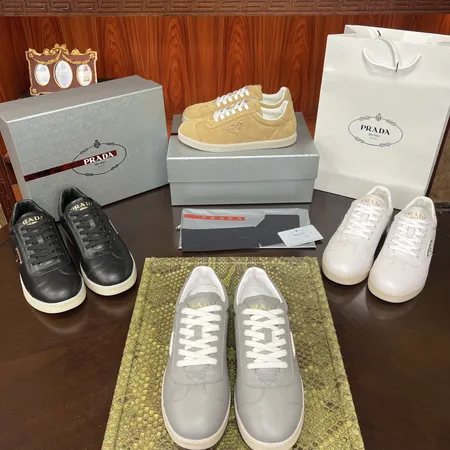 プラダ カジュアルシューズ