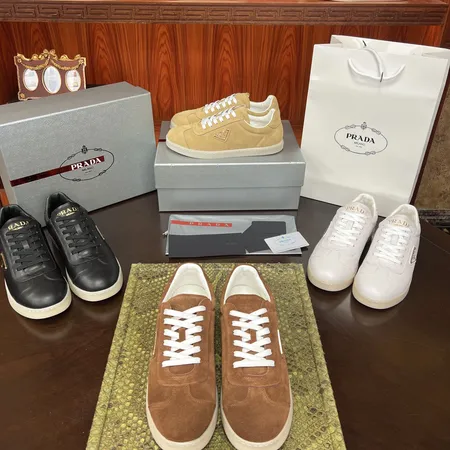 プラダ カジュアルシューズ