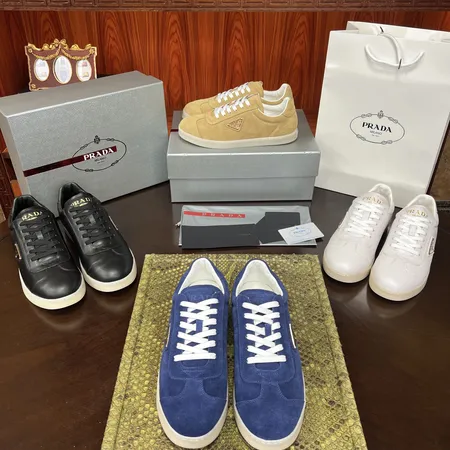 プラダ カジュアルシューズ