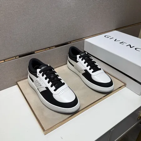 ジバンシィ カジュアルシューズ