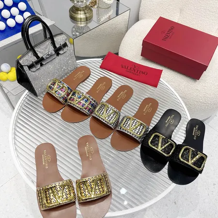 ヴァレンティノ スリッパ