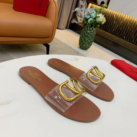 ヴァレンティノ スリッパ