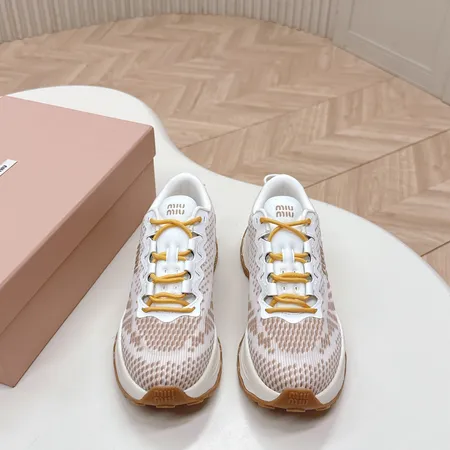 ミュウミュウ スニーカー