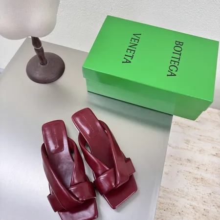 ボッテガ ヴェネタ スリッパ