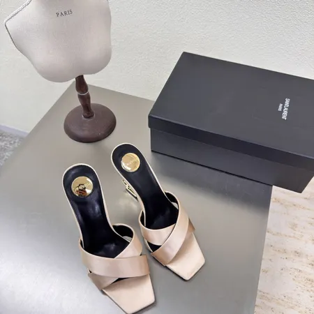 イブサンローラン サンダル