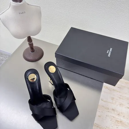 イブサンローラン サンダル