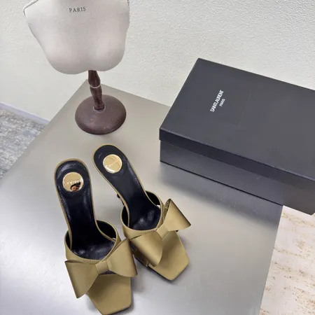 イブサンローラン サンダル