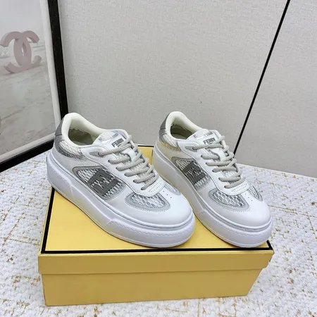 フェンディ カジュアルシューズ