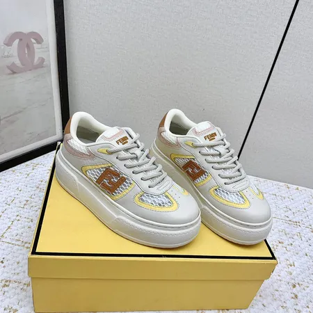 フェンディ カジュアルシューズ