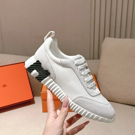 エルメス スニーカー