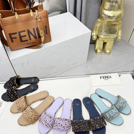 フェンディ スリッパ