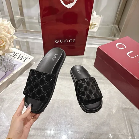 グッチ スリッパ