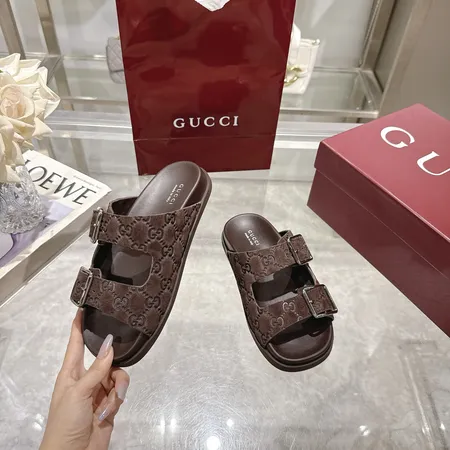 グッチ スリッパ