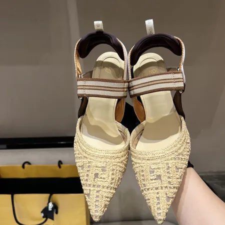 フェンディ サンダル