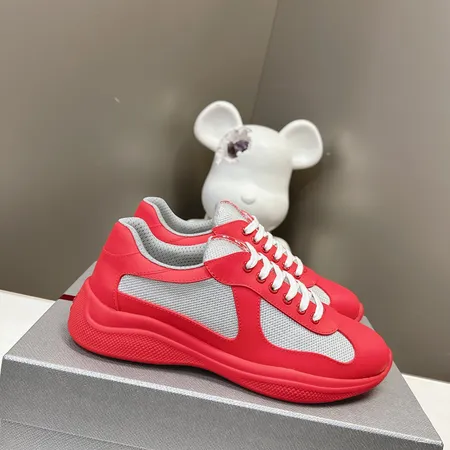 プラダ スニーカー