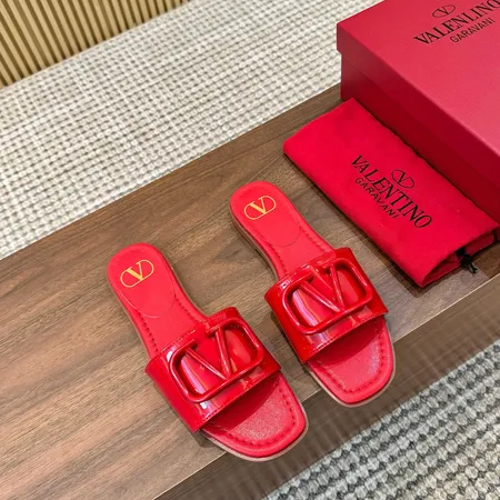 ヴァレンティノ スリッパ