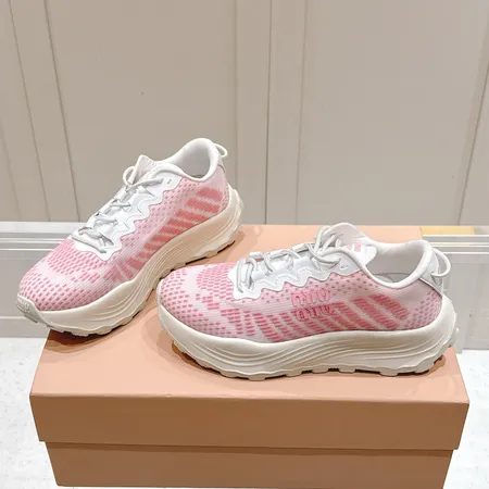 ミュウミュウ カジュアルシューズ