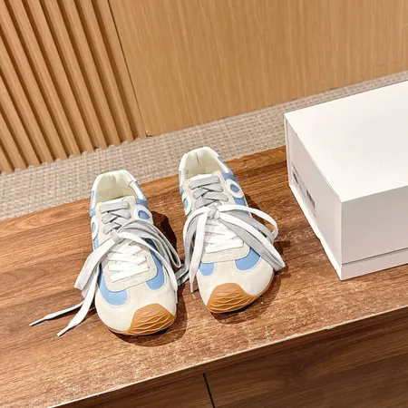 ロエベ スニーカー