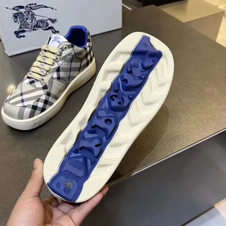 バーバリー ス スニーカー