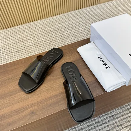 ロエベ スリッパ