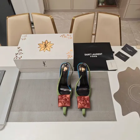 イブサンローラン サンダル