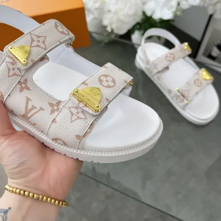 ルイヴィトン サンダル